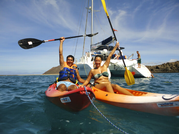 Excursion Tour around isla de lobos by catamaran